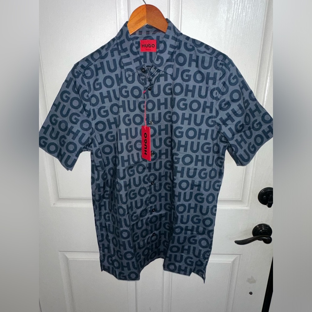 Hugo Boss Ebor Button Up Logo All Over Print Shirt Blue Collar Men’s Size Small